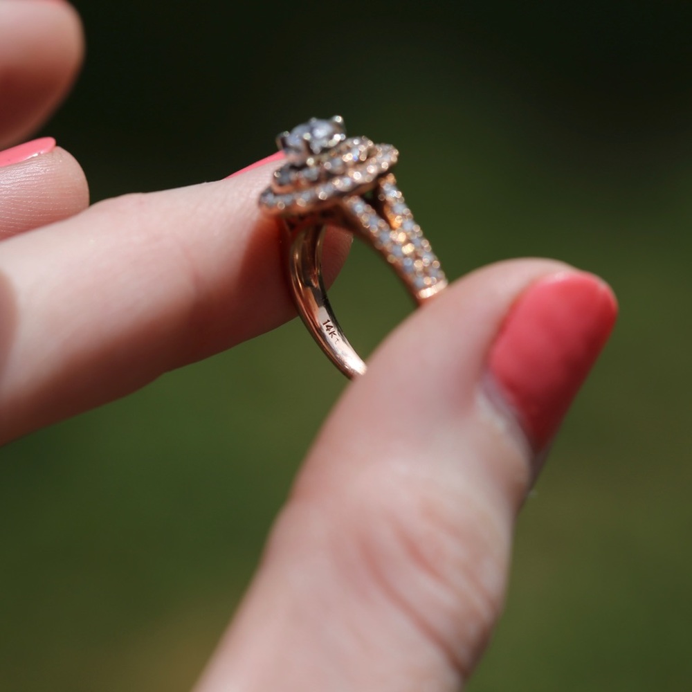 Helzberg 14k rose gold diamond engagement ring - Picture 5 of 6